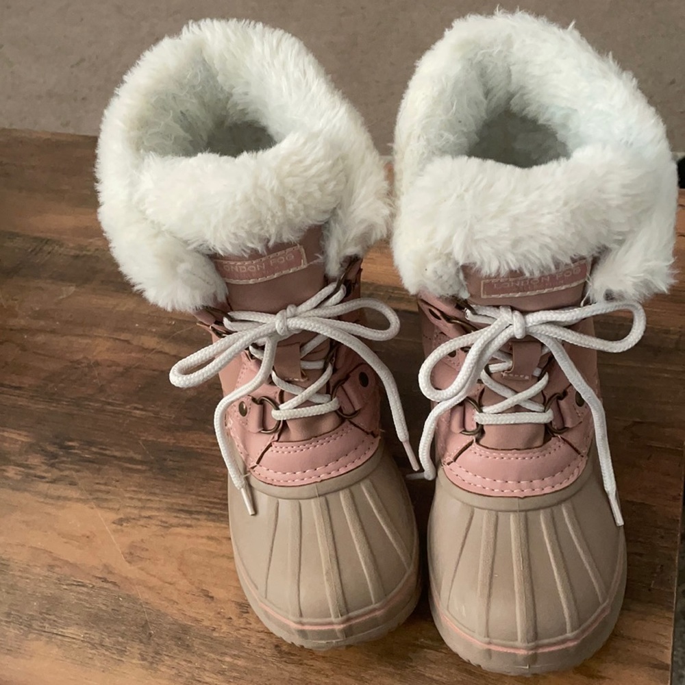 London Fog Snow boots